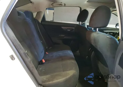 2015 Nissan Altima 2.5 из США, поврежденный, VIN 1N4AL3AP1FC130049